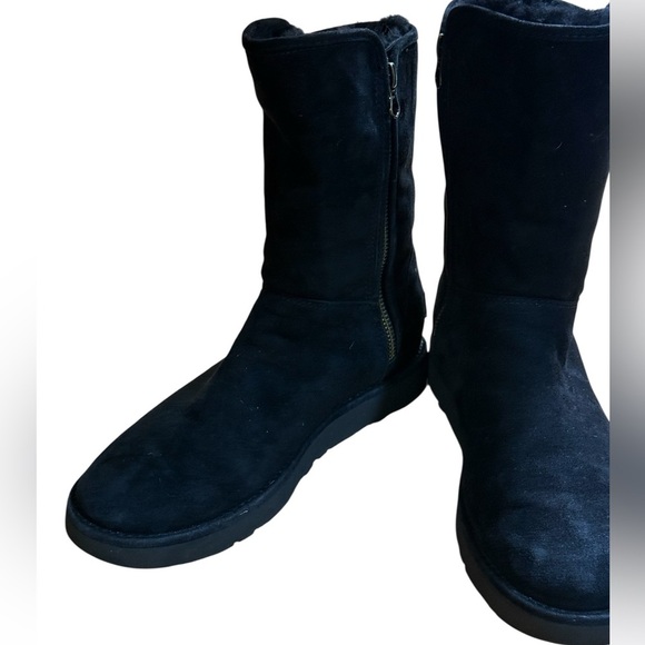 Unique Mismatched Black Suede UGGS (See Description) - Picture 1 of 5